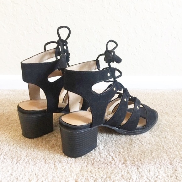 Old Navy lace up sandals size 6 - Picture 3 of 3